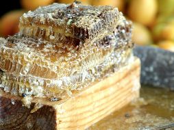 La miel cuenta con propiedades antioxidantes y ofrece efectos ansiolíticos que generan una sensación de relajación, si tienes insomnio, la miel podría ser un gran remedio. EL INFORMADOR / ARCHIVO