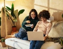 El Día de las madres debe ser exclusivamente dedicado a ellas, la alegría del hogar. PINTEREST/Stocksy United