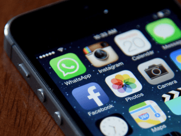 Algunos dispositivos de Apple ya no podrán ejecutar WhatsApp. EFE/ARCHIVO