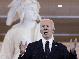 La legislación entró en vigor luego de ser firmada por Biden. EFE/EPA/M. REYNOLDS