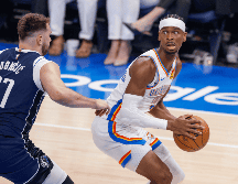Shai Gilgeous-Alexander anotó 29 puntos en la victoria de Oklahoma. EFE/EPA/A. Davis