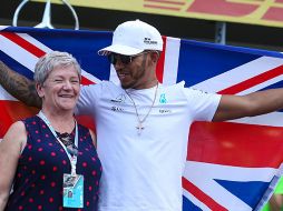 Desde corta edad, Carmen Larbalestier apoyó incondicionalmente a Lewis Hamilton para que pudiera lograr sus sueños de ser campeón en la F1. ESPECIAL