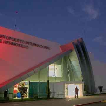 El Grupo Aeroportuario del Pacífico reportó que el 9 de mayo de 2024 se experimentaron problemas en el suministro de energía eléctrica en el Aeropuerto Internacional de Hermosillo. X / @AeropuertoHMO