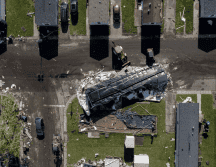 Los meteorólogos han confirmado informes de más de 60 tornados desde el lunes en Tennessee, Kentucky, Illinois, Misuri y Kansas. EFE