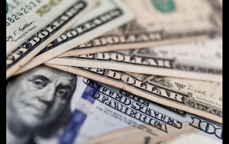 El dólar rompió la tendencia alcista que había mostrado en las dos sesiones previas. EFE