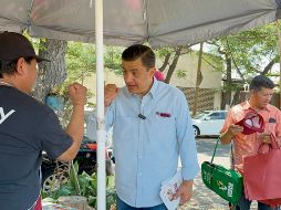 En la colonia Belisario Domínguez, Chema Martínez escuchó quejas sobre seguridad y abasto de agua. ESPECIAL