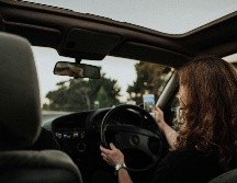 Además de los costos estandar por nivel de seguro contratado, cada aseguradora establece sus costos particulares según su estudio del cliente. UNSPLASH/kevin laminto