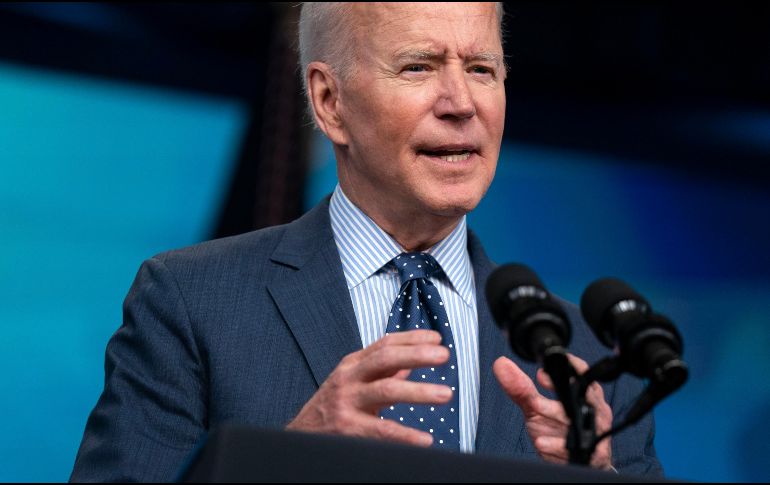 El pasado 24 de abril, Biden promulgó una ley para permitir el envío de armamento a Ucrania por valor de 60 mil 800 millones. AP / ARCHIVO