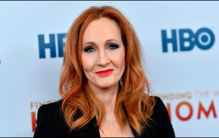 JK Rowling realizó comentarios transfobicos por medio de X