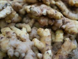 Entre los beneficios que aporta el consumo de esta raíz se encuentran sus propiedades antiinflamatorias, antioxidantes, digestivas y analgésicas. Unsplash.