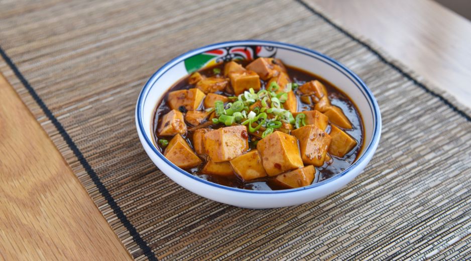 El tofu es un alimento rico en antioxidantes, que colaboran en la reducción del estrés oxidativo que afecta a nuestro cuerpo. Pixabay
