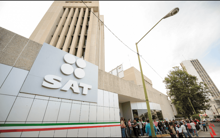 Datos del Servicio de Administración Tributaria (SAT) muestran que de enero a abril entraron a las arcas del gobierno federal un billón 766 mil 612 millones de pesos, por el pago de los diferentes gravámenes a cargo de los contribuyentes. EL INFORMADOR / ARCHIVO
