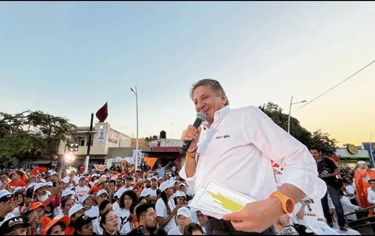 El abanderado naranja habló ante tres mil personas en la colonia Constitución. ESPECIAL