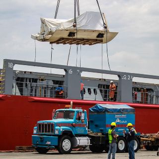 Estados Unidos amenaza con más aranceles a autos eléctricos chinos si se producen en México