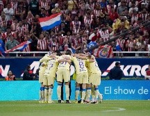 En su llegada a Guadalajara, el América se encontró con fanáticos listos para buscar una fotografía o un autógrafo. IMAGO7/ S. Miranda