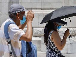 La gorra no solo protege contra los dañinos rayos UV, sino que también es un accesorio clásico que complementa cualquier atuendo de manera informal.  SUN / ARCHIVO