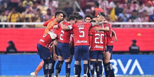 Posible baja de titulares clave en Chivas para semifinal vs América: preocupación en el equipo