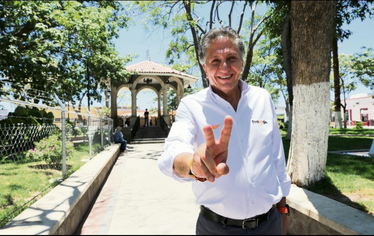El candidato naranja estuvo en Tesistán para presentar sus propuestas de apoyo a los mercados municipales y sus locatarios. ESPECIAL