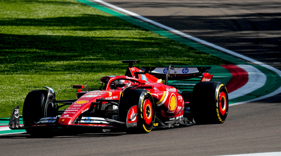 Día perfecto para Ferrari y en especial para el monegasco Charles Leclerc. EFE / D. Di Giovanni