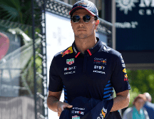 Checo Pérez recibió una mala noticia luego del primer día de actividad en Imola. EFE / D. Di Giovanni