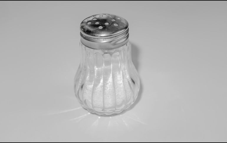 El consumo de sal reduce el riesgo de que se presenten enfermedades. ESPECIAL / Foto de Олександр К en Unsplash