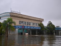 Las autoridades brasileñas han rescatado hasta el momento a 82 mil personas tras las graves inundaciones que han devastado la región sur de Brasi. EFE/ Andre Borges