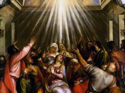 «Aparecieron lenguas de fuego, que se distribuyeron y se posaron sobre ellos; se llenaron todos del Espíritu Santo y empezaron a hablar en otros idiomas». WIKIPEDIA/«Pentecostés», de Tiziano