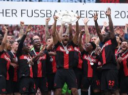 El Bayer Leverkusen festeja el primer titulo de liga en su historia. EFE/C. Neundorf