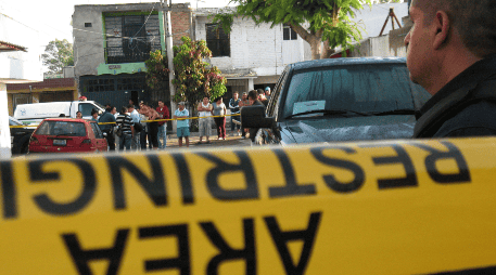 El presunto feminicida fue detenido metros adelante de la escena del crimen y fue puesto a disposición del Ministerio Público. EL INFORMADOR / ARCHIVO