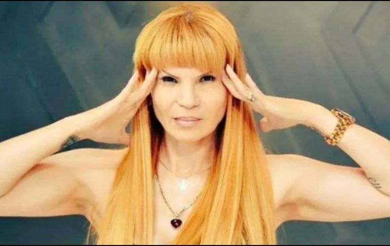 En sus revelaciones, Mhoni Vidente explora las influencias astrales que moldearán la fortuna de estos signos durante este periodo único. FACEBOOK / Mhoni Vidente