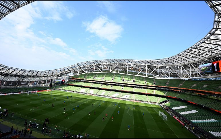 La larga racha del Bayer Leverkusen le cuelga la etiqueta de favorito al equipo dirigido por Xabi Alonso, en la final de hoy miércoles en Dublín. AFP / P. Ellis