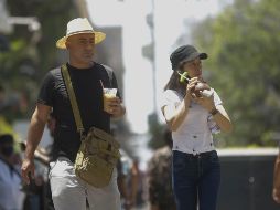 Ante las altas temperaturas, recomiendan a la población tomar medidas preventivas como hidratarse adecuadamente. EL INFORMADOR / ARCHIVO