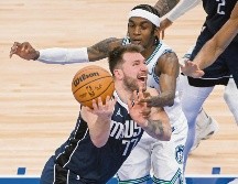 Luka Doncic sumó 33 puntos en una noche en la que los Mavericks no fueron efectivos desde el perímetro. EFE/C. Lassig