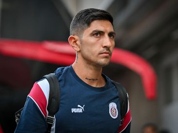 "Pocho" Guzmán ha demostrado ser uno de los jugadores más consistentes desde su llegada a Chivas. /Imago7.