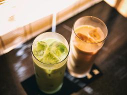 Los jugos naturales son una manera sencilla de añadir vitaminas y nutrientes a nuestra dieta. ESPECIAL / Foto de Jisu Han en Unsplash