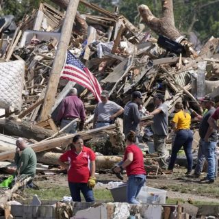 Clima extremo amenaza a Iowa; tres tornados causaron daños millonarios