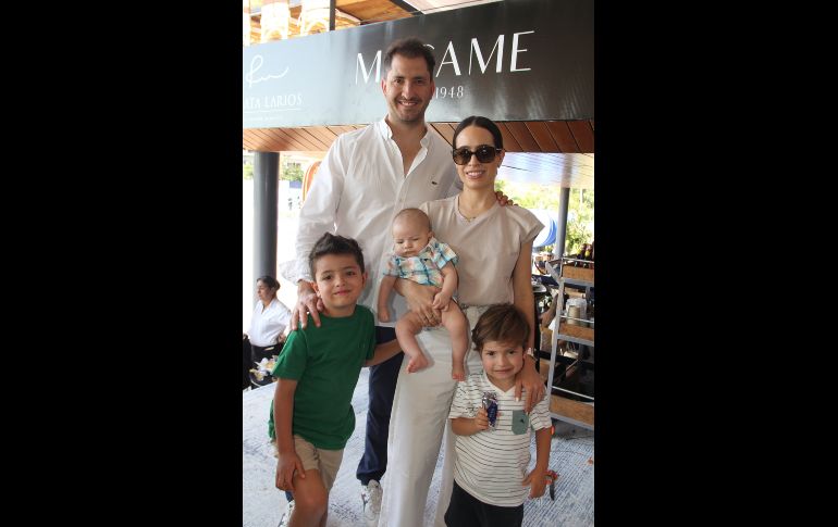 Diego Gómez, Mariana Fernández, Gaspar, Patricio y Bosco Gómez Fernández. GENTE BIEN JALISCO/ Esmeralda Escamilla