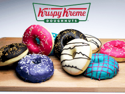 No pierdas la oportunidad de disfrutar de estas deliciosas ofertas en Krispy Kreme en las horas que le quedan a la campaña Hot Deals. ESPECIAL/Canva