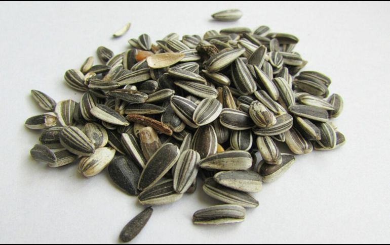 El cuerpo humano necesita de colágeno para el mantenimiento de la piel, los tendones, las articulaciones y los huesos, y esta semilla te ayudará a generarlo. PINTEREST