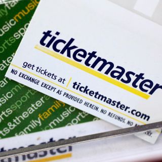 Gobierno de EU presenta demanda contra Ticketmaster