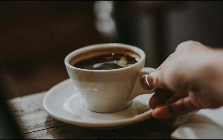 El café es un componente del desayuno clásico. UNSPLASH / S. THREE