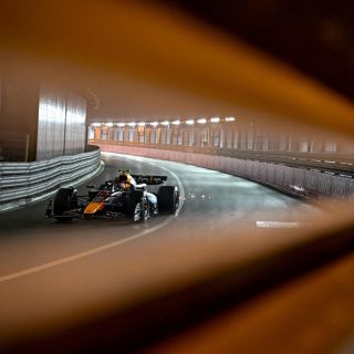 Checo Pérez tiene mal comienzo en Mónaco