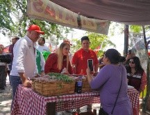 La candidata destacó la importancia de eliminar intermediarios en la comercialización de la pitaya, proponiendo una estrategia que permita a los mismos productores vender directamente su fruta. CORTESÍA.