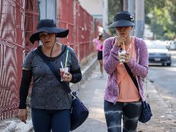 El meteorólogo recomendó a las personas mantenerse hidratadas en todo momento,y de preferencia y si les es posible, no salir entre las 11 y las 16:00 horas, horario con la mayor radiación. EL INFORMADOR / H. Figueroa