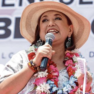 Recibe bastón de mando de pueblo indígena