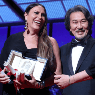 Karla Sofía Gascón, Zoe Saldaña y Selena Gómez son premiadas en Cannes