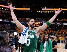 Jayson Tatum celebra la victoria tras aportar 36 puntos y 10 rebotes. AP/M. Conroy