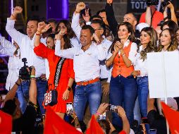 Candidatos de Movimiento Ciudadano acompañaron a Pablo Lemus en el cierre de campaña, en la explanada del Instituto Cultural Cabañas ayer por la tarde. EL INFORMADOR/A. Navarro