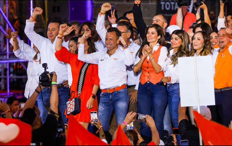 Candidatos de Movimiento Ciudadano acompañaron a Pablo Lemus en el cierre de campaña, en la explanada del Instituto Cultural Cabañas ayer por la tarde. EL INFORMADOR/A. Navarro