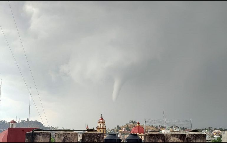 Se pronostican para este domingo fuertes rachas de viento. ESPECIAL / X / A. CAMACHO